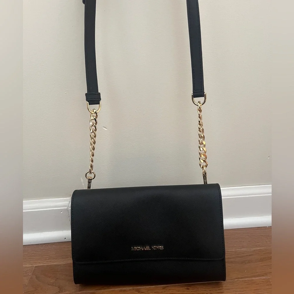 Michael Kors Women's Jet Set
Travel - Clutch Crossbody with Detachable Wallet - Picture 6 of 11